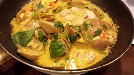 curry manila clams
