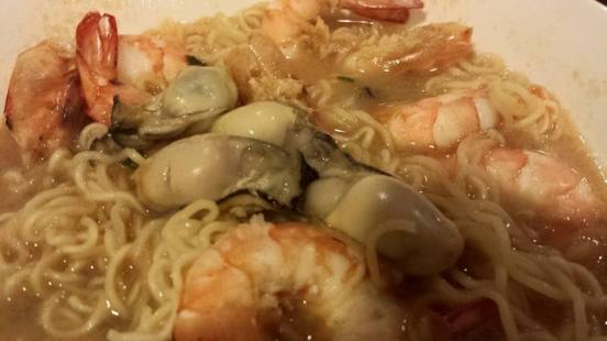 instant noodles with prawn & oysters