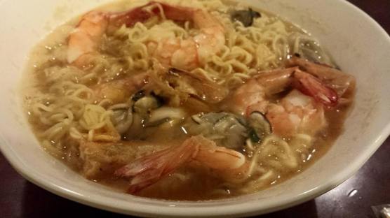 instant noodles with prawn & oysters