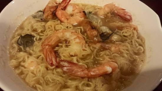 instant noodles with prawn & oysters