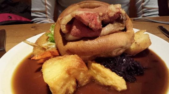 prime ribs with yorkshire pudding