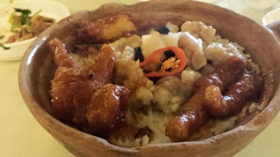 claypot chicken feet pork rib rice HK$26.80