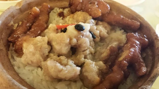 claypot chicken feet pork rib rice HK$26.80