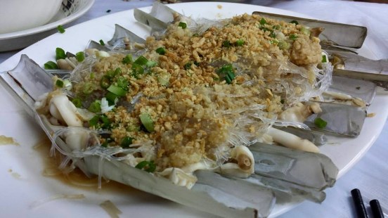 steamed razor clams in garlic & tanhoon