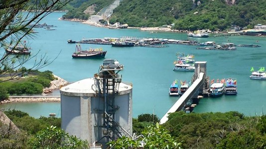 unloading jetty near suk ku wan