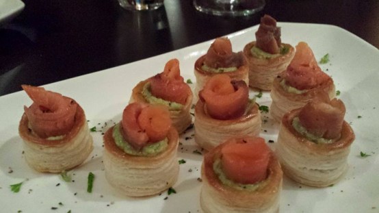 smoked salmon canapes