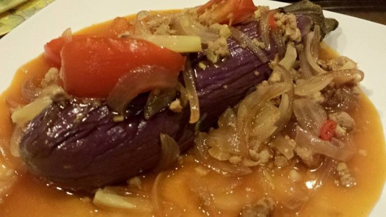 whole eggplant with meat onion sauce