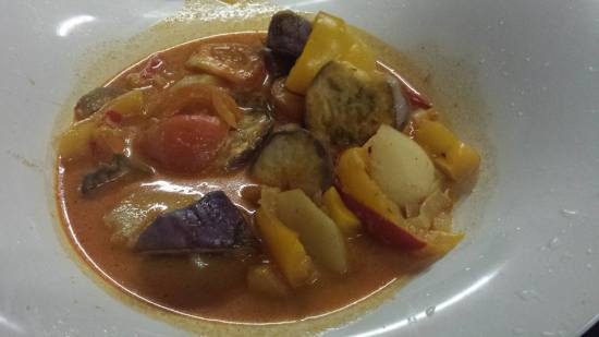 #8 thai red curry vegetables