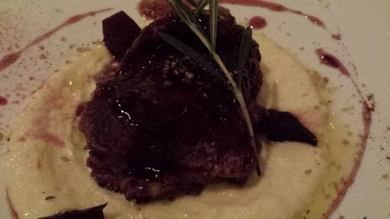 braised veal cheek with beetroot - stracotto