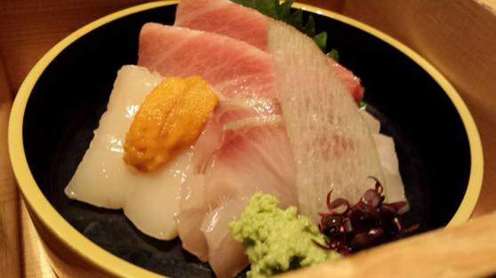 excellent sashimi=chutoro, hotate, kampachi, uni