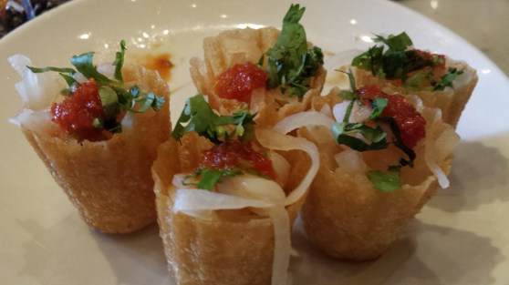 kueh pie tee (top hats)