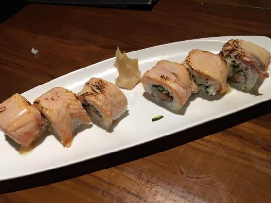 salmon maki - S$16