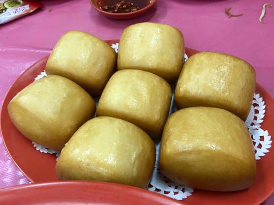 toasted buns for chilli crab