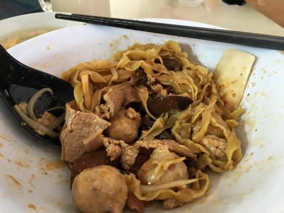 ah hoe bakckormee S$5 meepok dry