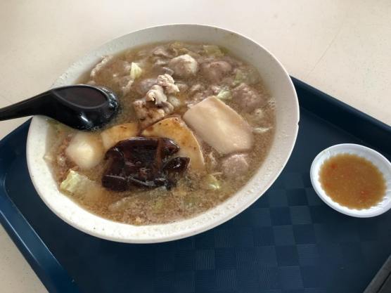 ah hoe bakckormee S$5 meepok soup