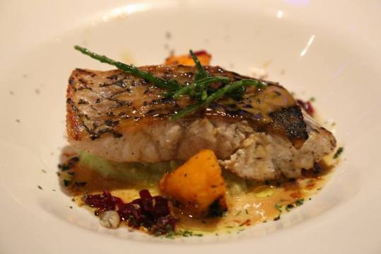 barramundi & pea puree