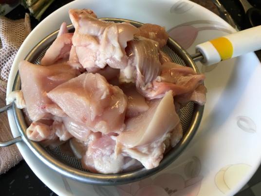 deboned chicken pieces, about 800g