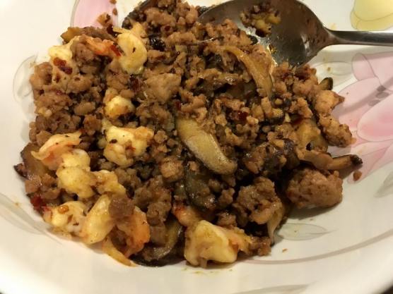 prawns minced pork mushroom sauce & toppings