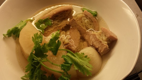 slow braised briskets清汤牛腩