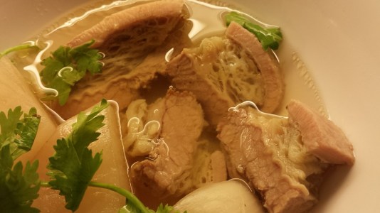 slow braised briskets清汤牛腩