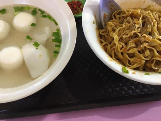 S$2.50 hup kee fishball noodles