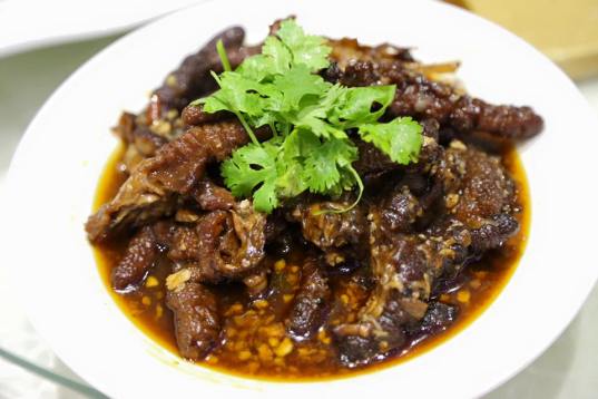 spicy steamed chicken feet