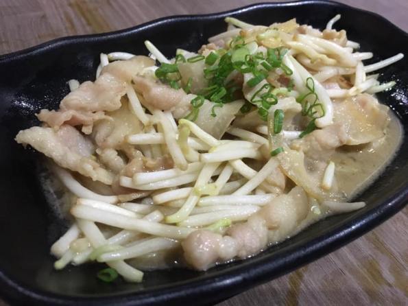 buta itame (stir-fry pork) ginger with bean sprouts