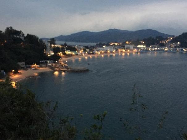 looking back at kwun yam wan(观音湾) beach & tung wan (东湾) beach at dusk on way back