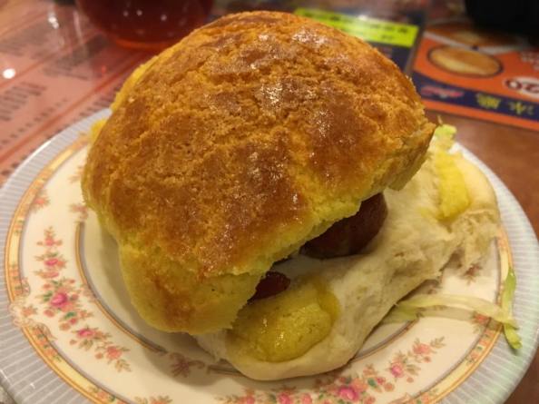 polo bun with char siew HK$21
