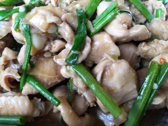 stir-fried chicken with ginger & spring onions 姜葱鸡