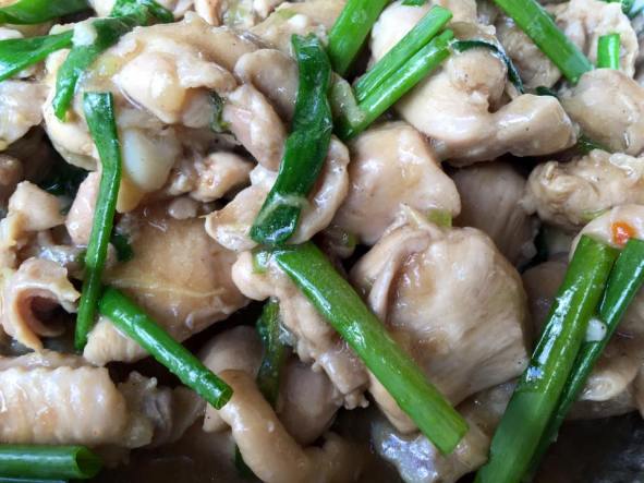 stir-fried chicken with ginger & spring onions 姜葱鸡
