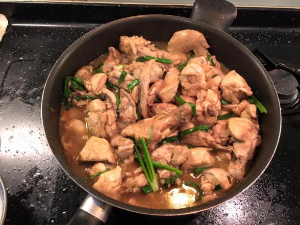 stir-fry chicken with ginger & spring onions