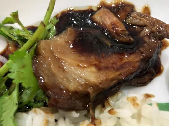 braised pig trotters