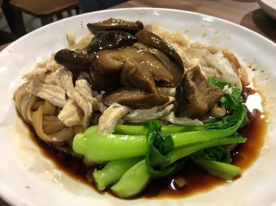 S$5.50 chicken mushroom noodles 鸡丝面