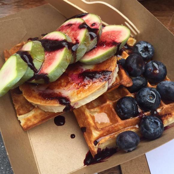 cheese & fig & waffle