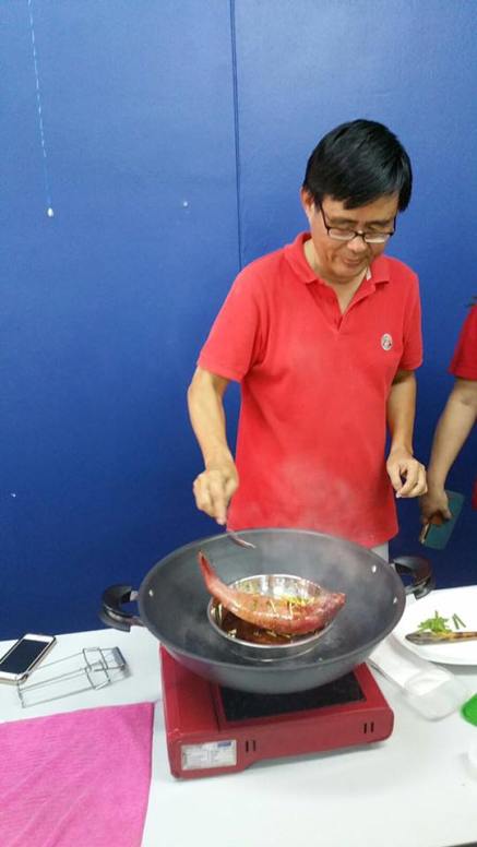 demo HK steamed red garoupa 示范港蒸红斑