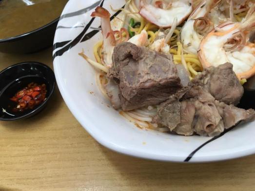 S$7 big prawns with pork ribs