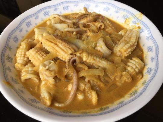 thai dry yellow curry sotong