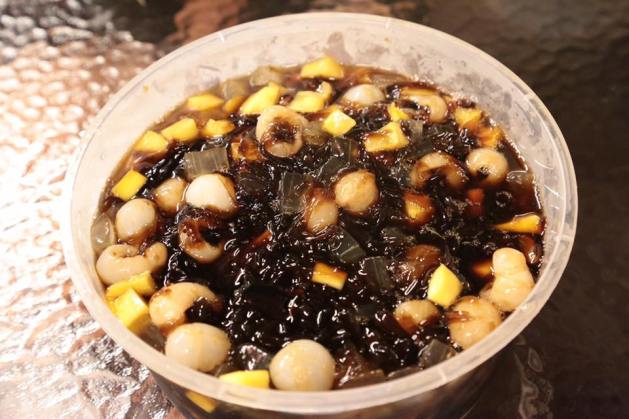 excellent cheng chow mango, longans & aloe vera