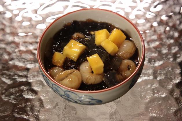 excellent cheng chow mango, longans & aloe vera