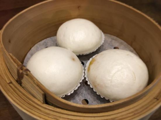 salted egg custard bun 咸蛋流沙包