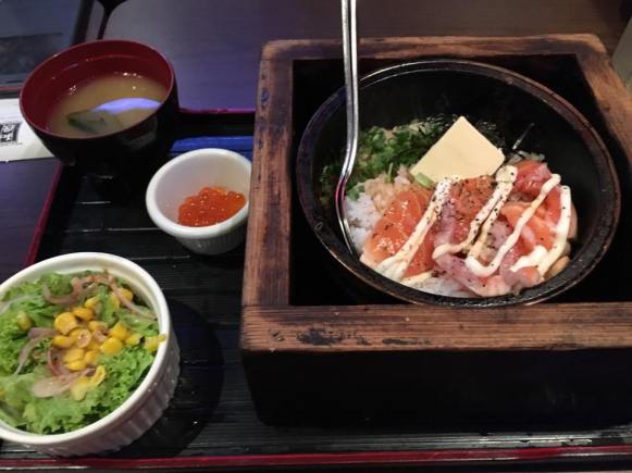 salmon stone pot set S$13.90