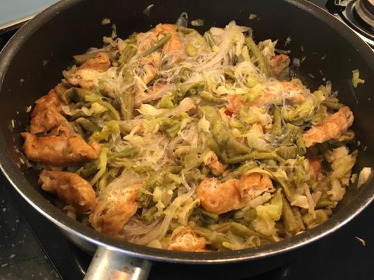 chap chai (cabbage+long beans+taupok+tanhoon)