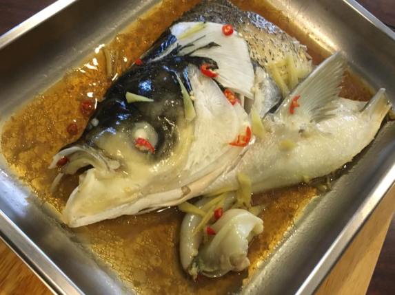 HK steamed song fish head 港蒸松鱼头