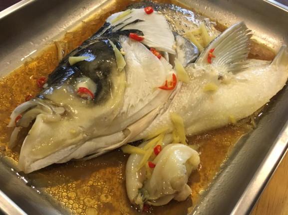 HK steamed song fish head 港蒸松鱼头