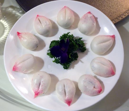 longevity buns 寿桃