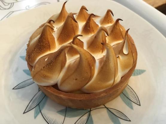 passiona fruit meringue tart