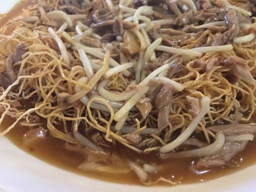 shredded duck meat with sun meen crispy noodles