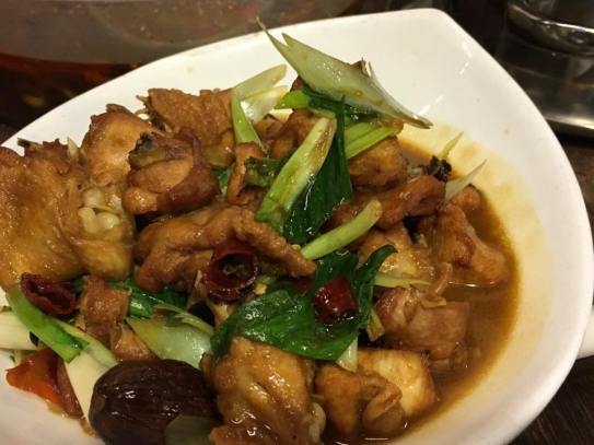 黄焖鸡 slow braised hua tiao wine chicken