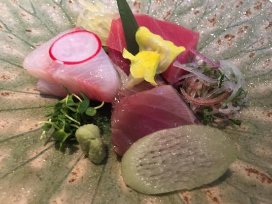 sashimi moriawase - akamai, hamachi, shima-aji